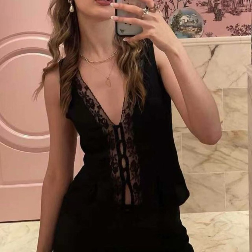 Reformation Cristina Top in Black *NEW*